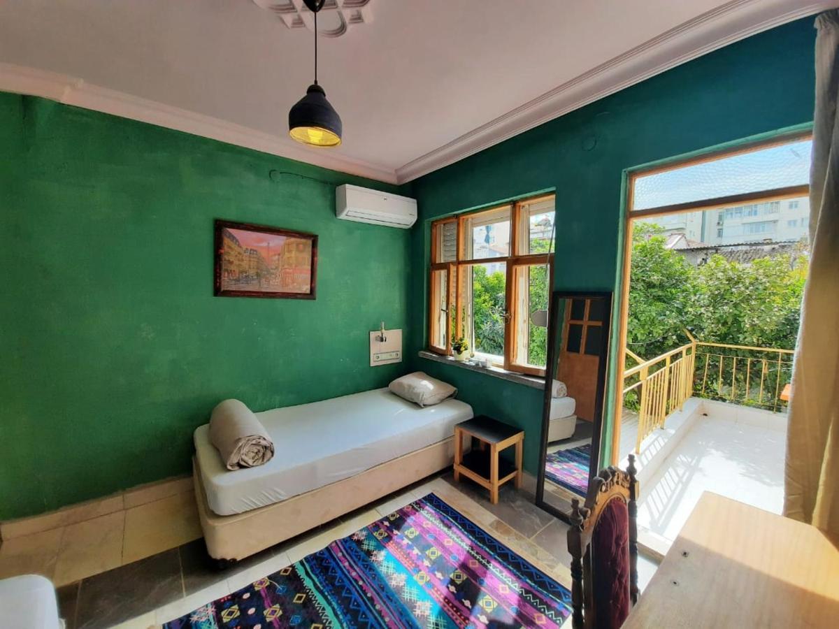 Hostel Vague Antalya Extérieur photo