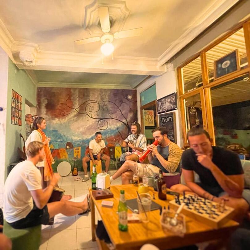 Hostel Vague Antalya Extérieur photo
